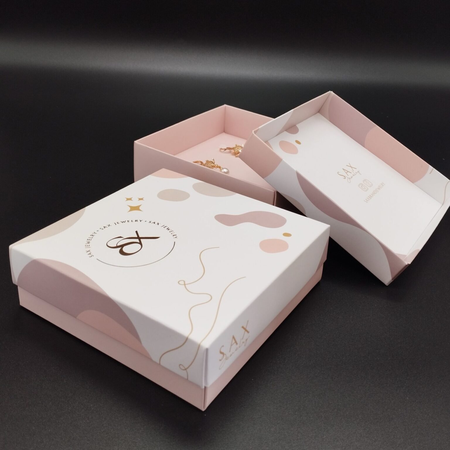 caja en cartón personalizada para joyeria