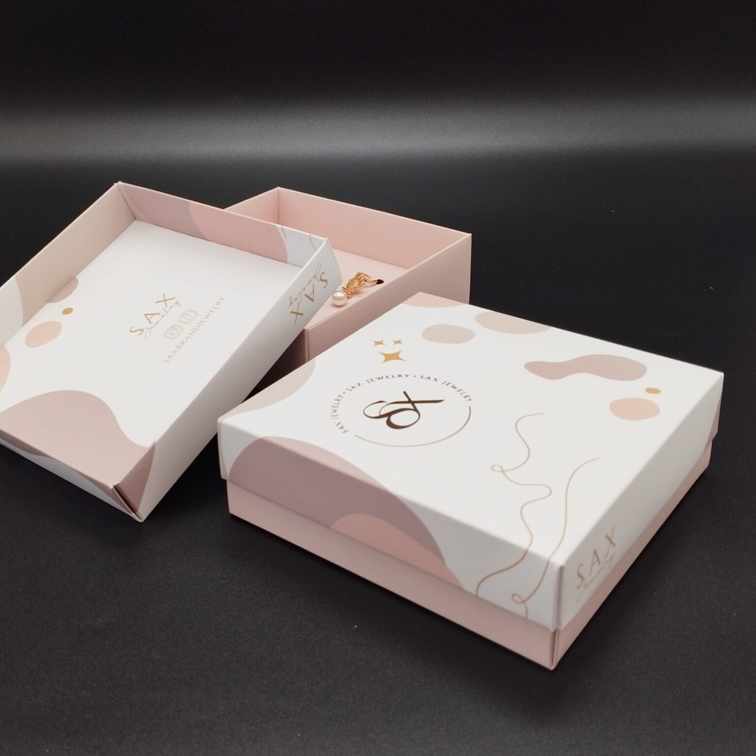 caja en cartón personalizada para joyeria